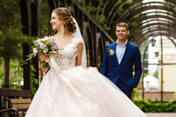 Nichts ist schöner als nichts zu tun, deswegen kümmert sich das erfahrene Team von Schloss Burgk nicht nur während, sondern auch vor Ihrer Hochzeit um Ihre Wünsche und hilft Ihnen bei der…